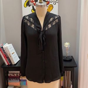 💫 Black Lace Blouse
